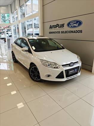 FORD FOCUS 2.0 S SEDAN 16V FLEX 4P POWERSHIFT FORD FOCUS 2.0 S SEDAN 16V FLEX 4P POWERSHIFT